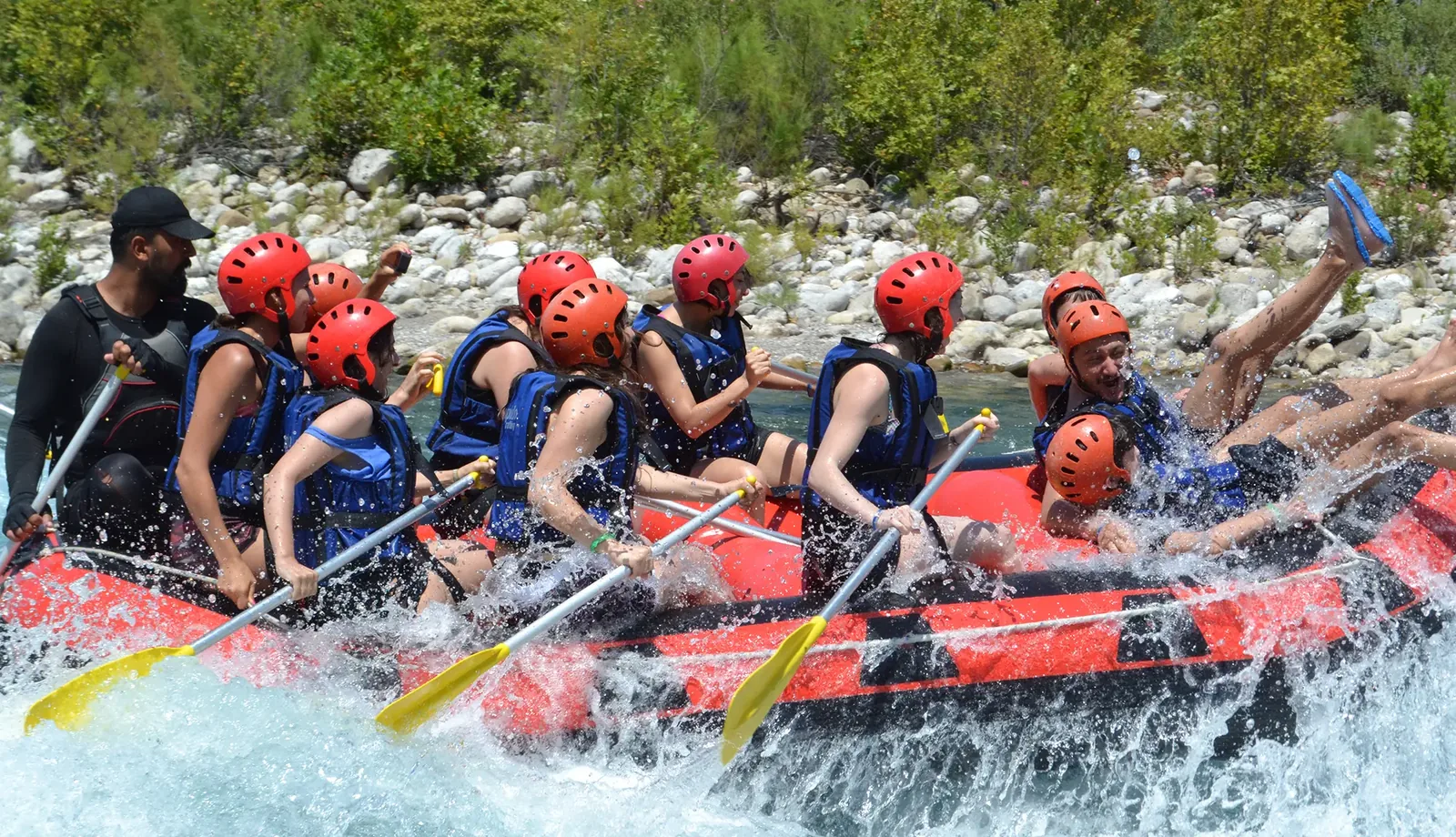 Canyoning, Rafting & Zipline — ein Tag im Wasser — 8