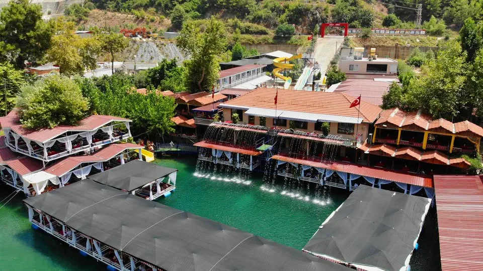 Alanya: miasto i rzeka Dim — plaża, rzeka i sad owocowy — 2